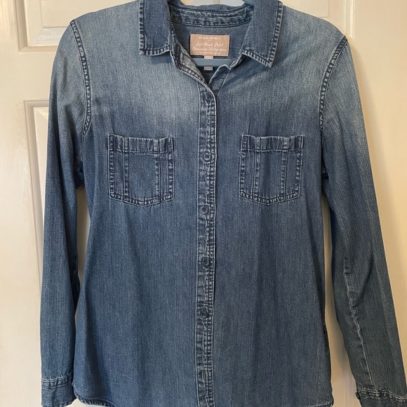 Banana Republic denim shirt - Picture 2 of 3
